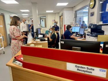 Rachel visiting the Garden Suite Chemotherapy Unit at the Alexandra Hospital.